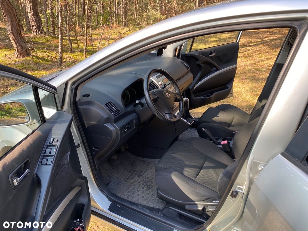 Toyota Corolla Verso - 30