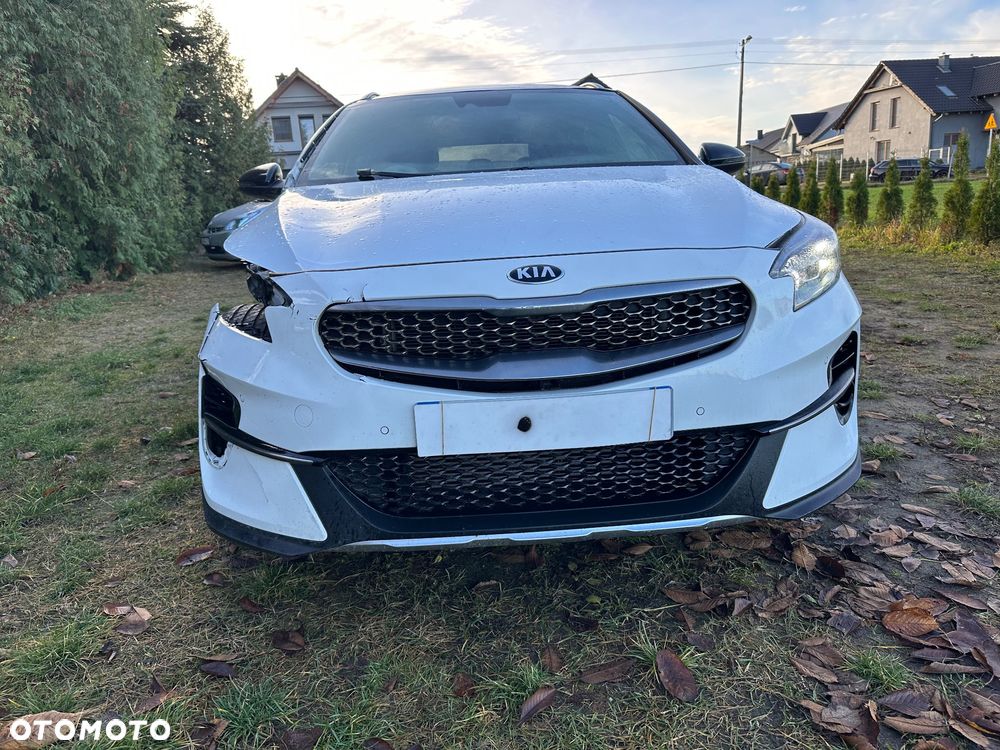 Kia XCeed 1.6 CRDi DCT7 LAUNCH EDITION - 4