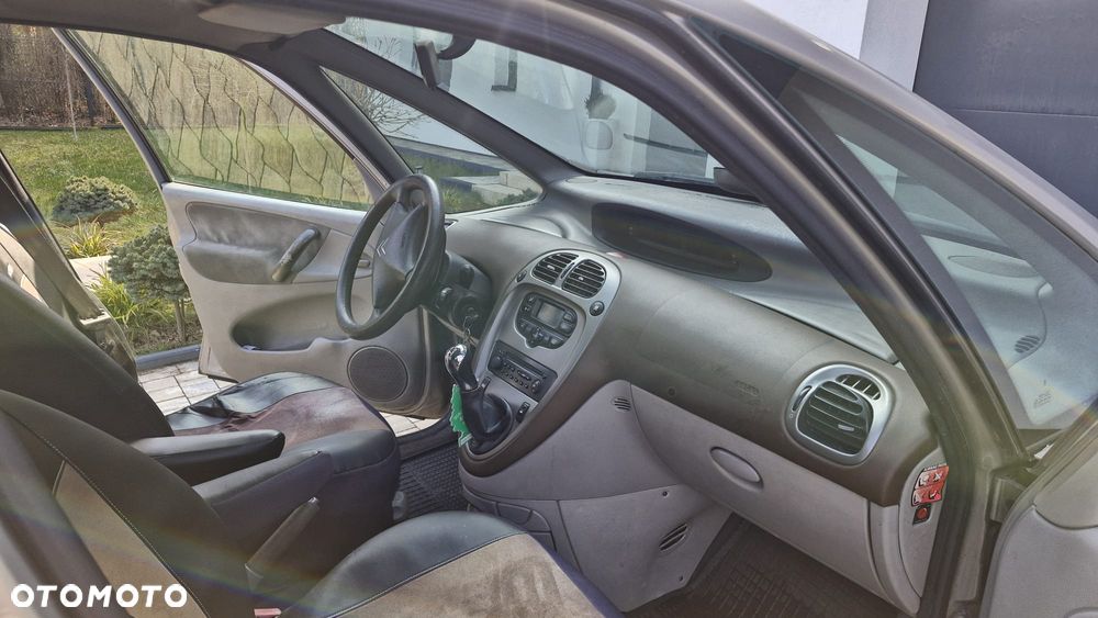 Citroën Xsara Picasso 2.0 HDI Exclusive - 8