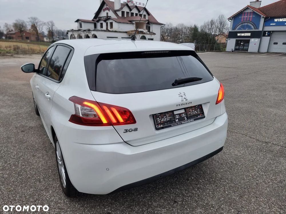 Peugeot 308 1.6 BlueHDi Allure S&S - 9