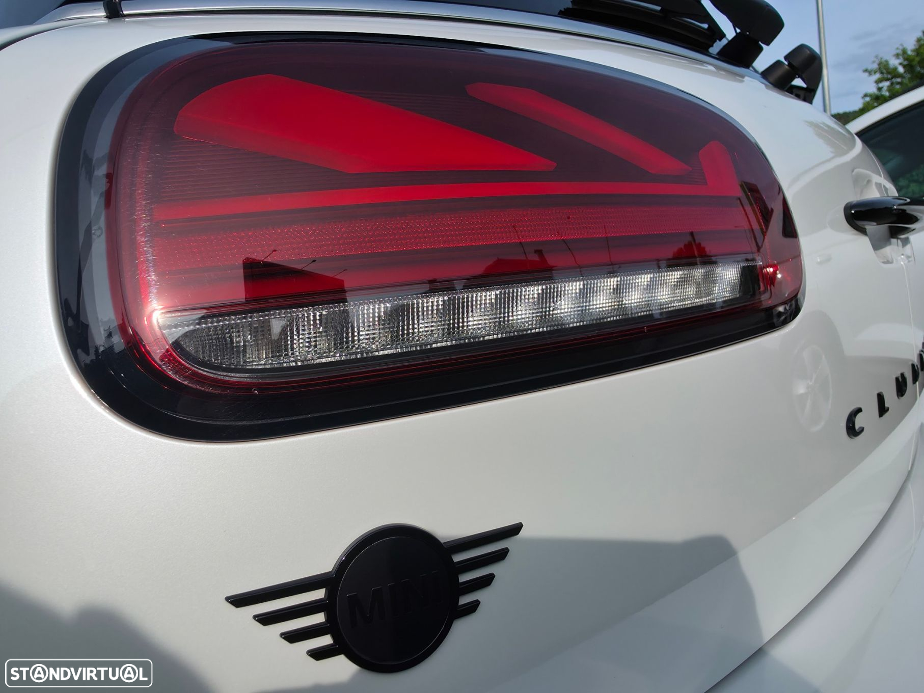 MINI Clubman Cooper D Premium Essential Auto - 15