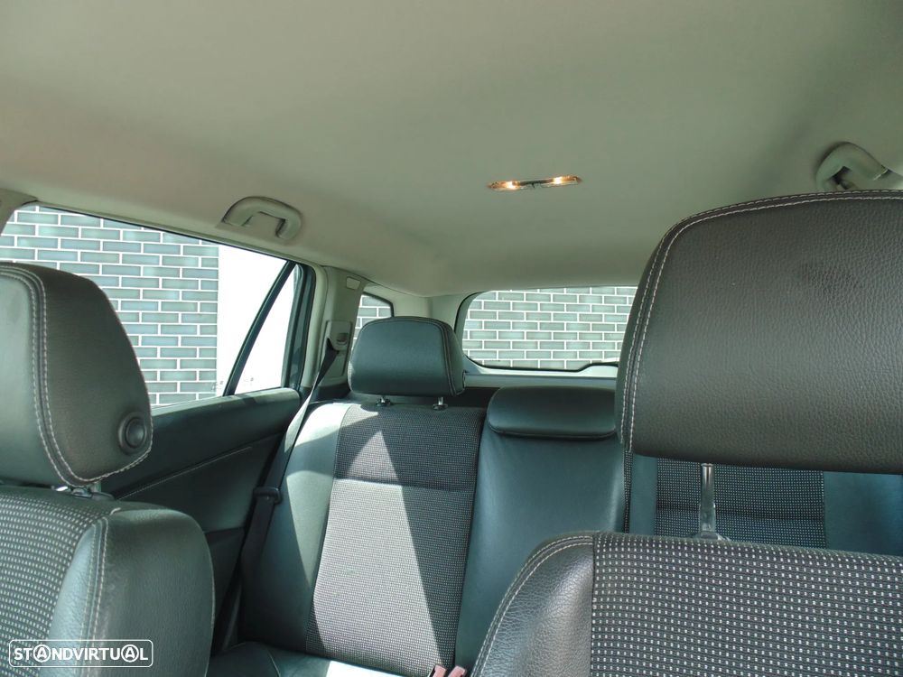 Opel Astra Caravan 1.7 CDTi Cosmo - 26