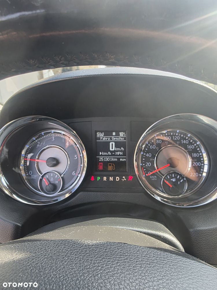 Lancia Voyager - 7