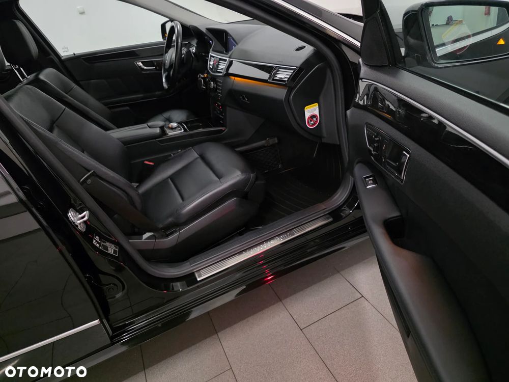 Mercedes-Benz Klasa E 350 CDI DPF BlueEFFICIENCY 7G-TRONIC Avantgarde - 30