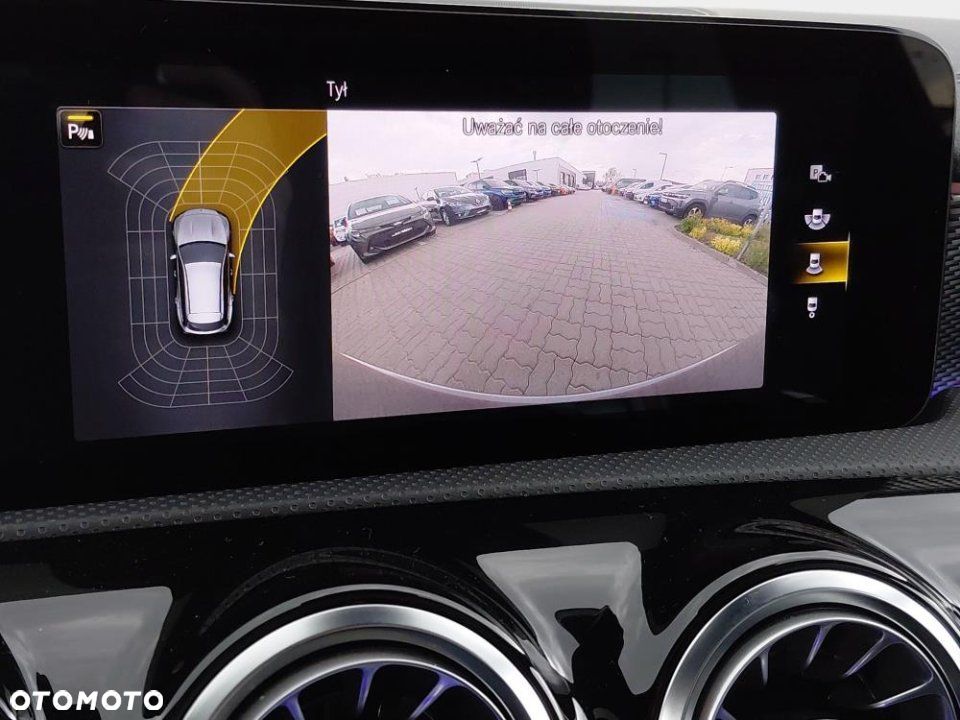 Mercedes-Benz CLA - 36