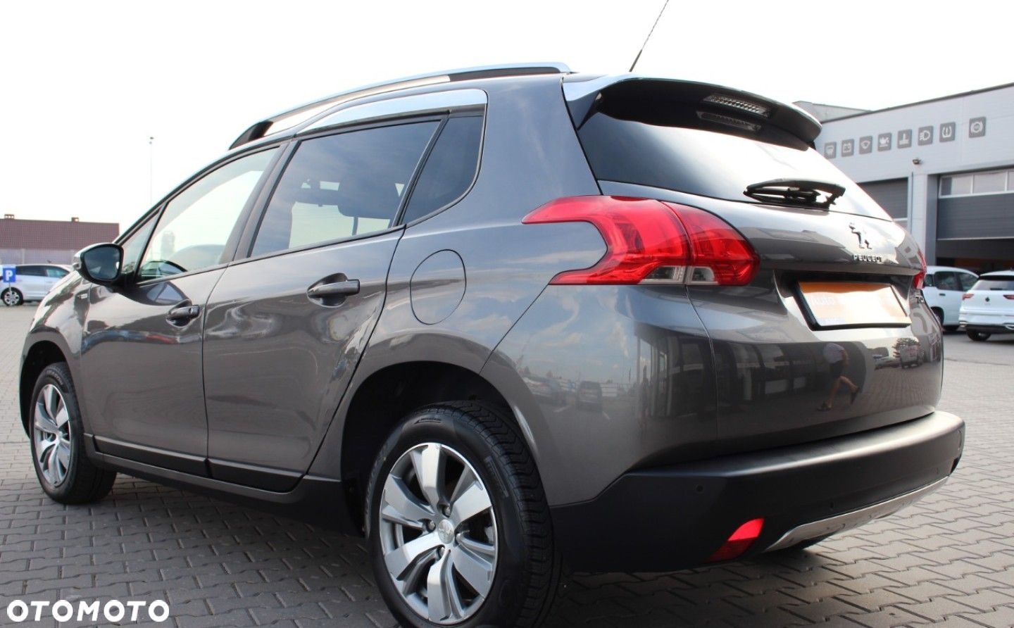 Peugeot 2008 - 7