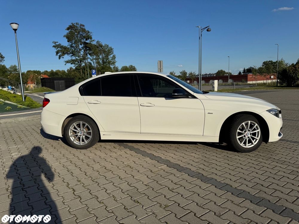 BMW Seria 3 320i Sport Line - 3