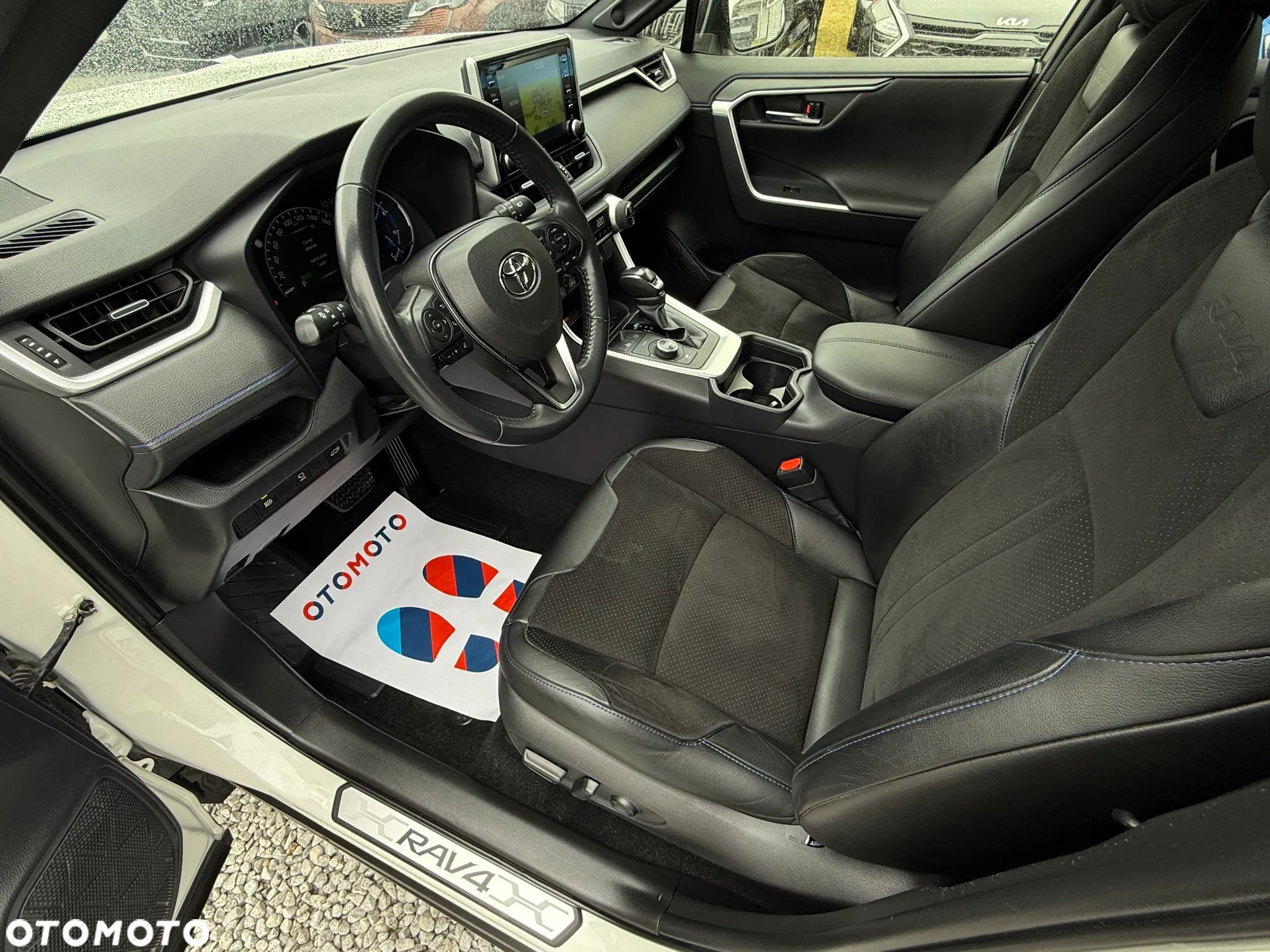 Toyota RAV4 2.5 4x4 Hybrid Club - 24