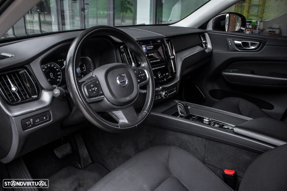 Volvo XC 60 2.0 T8 PHEV Momentum AWD - 27