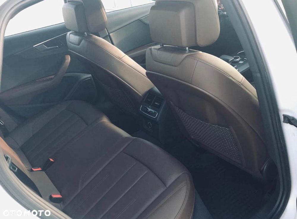 Audi A4 Limousine - 13