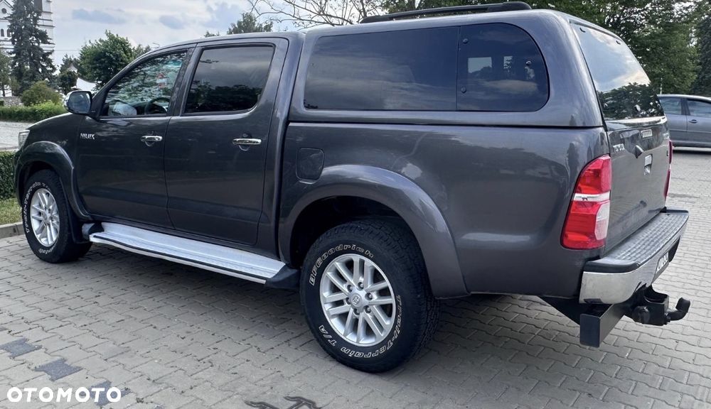 Toyota Hilux - 3