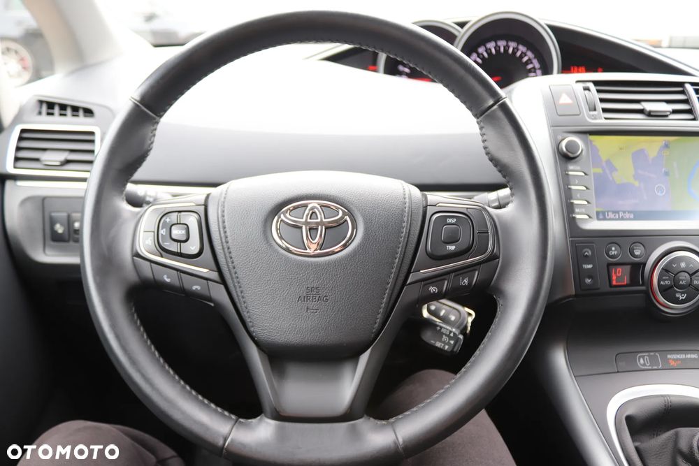 Toyota Verso 1.8 Premium 7os - 36
