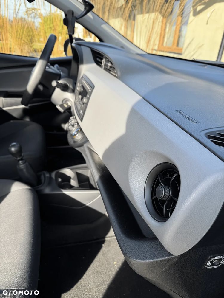 Toyota Yaris 1.5 Active - 13
