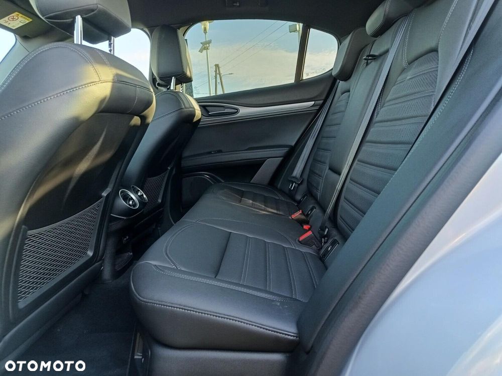 Alfa Romeo Stelvio 2.0 Turbo Veloce Q4 - 21