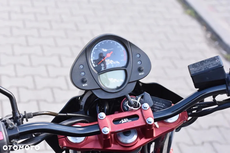 Kawasaki ER - 32