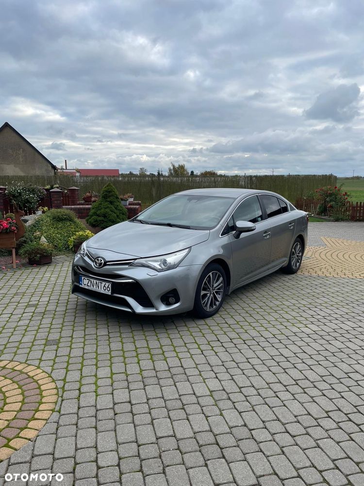 Toyota Avensis 1.8 Prestige - 1