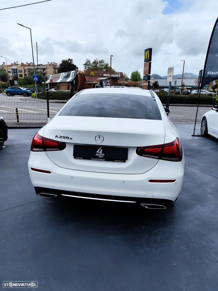 Mercedes-Benz A 250 Limousine e Style Plus - 4