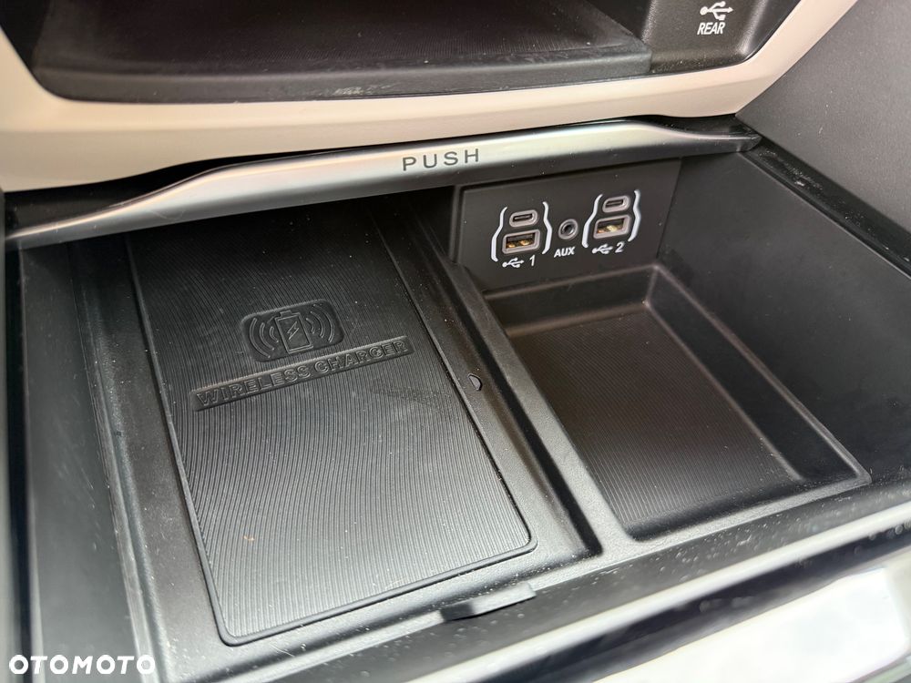 Chrysler Pacifica - 18