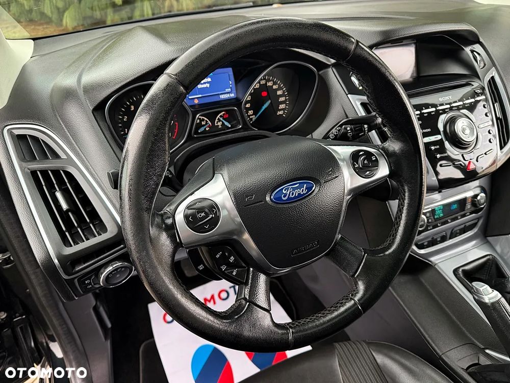 Ford Focus 1.6 EcoBoost Titanium - 22