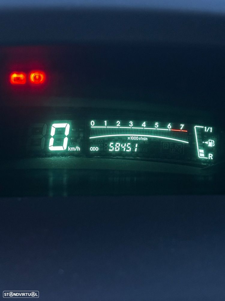 Toyota Yaris 1.0 VVT-i Sol - 11