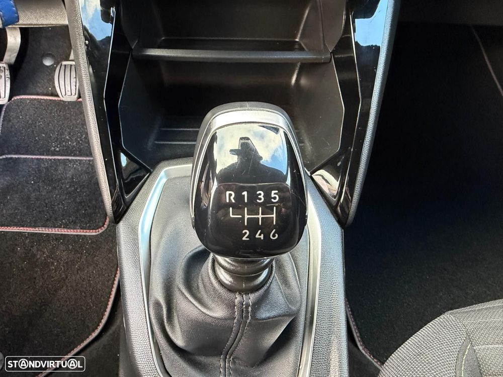 Peugeot 2008 1.2 PureTech Style - 21