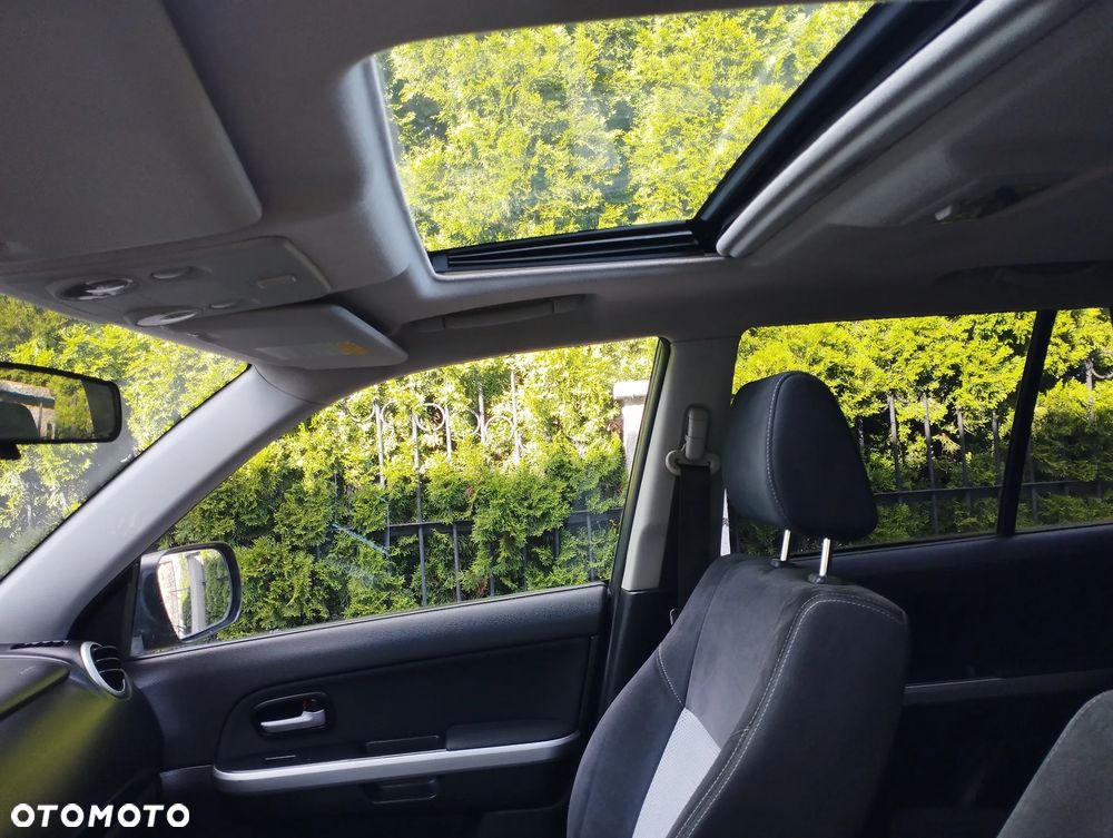 Suzuki Grand Vitara 1.9 DDiS Premium - 13