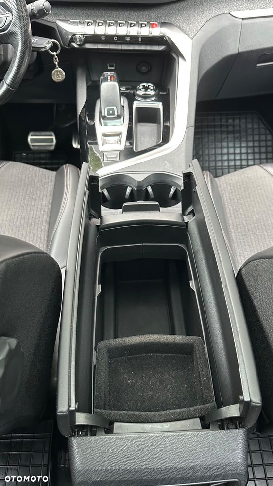 Peugeot 3008 1.5 BlueHDi Allure S&S EAT8 - 31