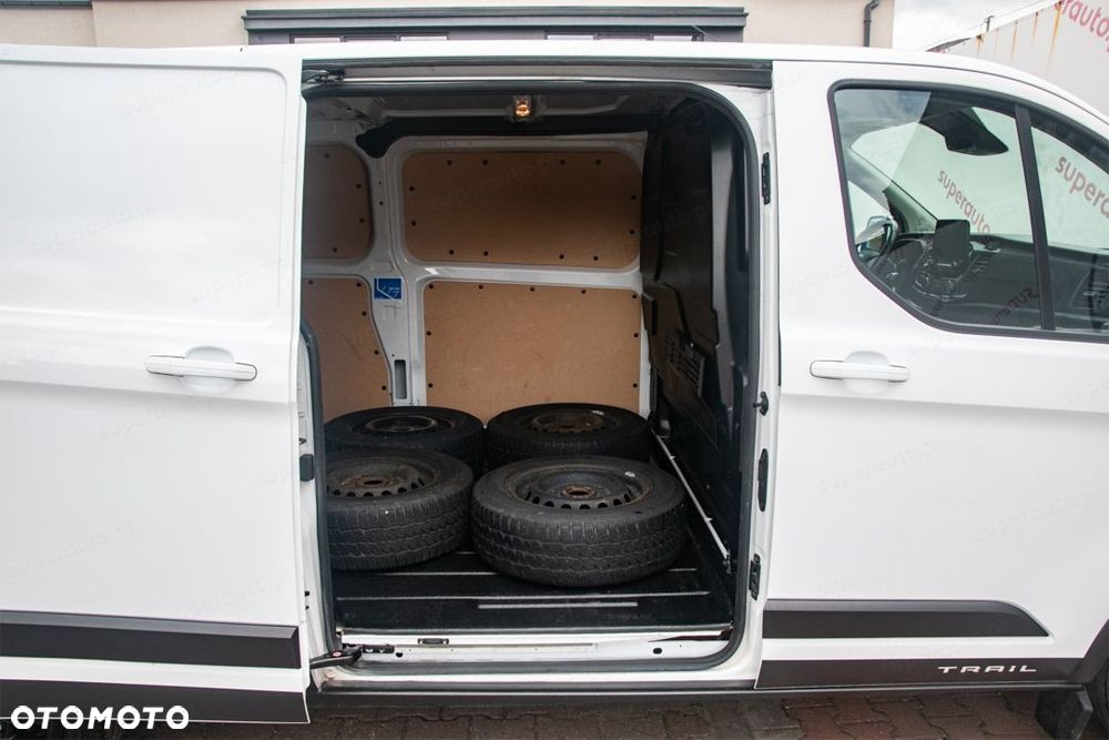 Ford Transit Custom L2H1 Trail 2.0 130KM - 20