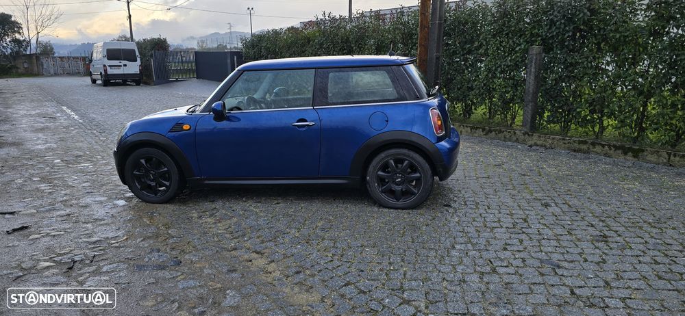 MINI 3 Portas One D - 13