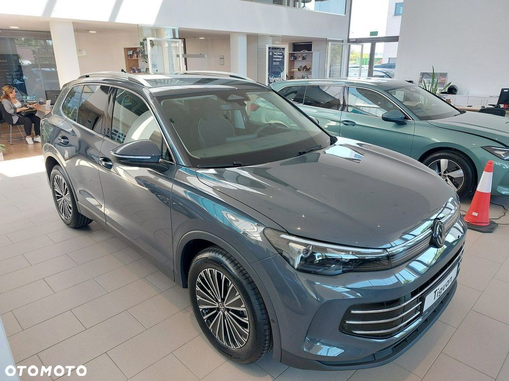 Volkswagen Tiguan - 2