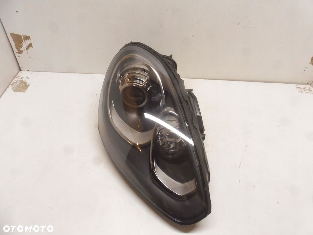porsche cayenne 7p lift lampa przód prawa - 1