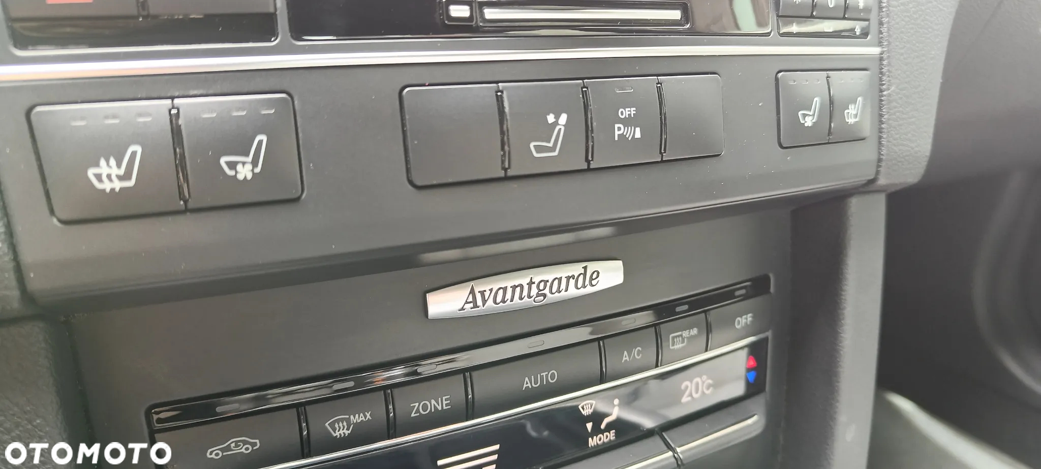 Mercedes-Benz Klasa E 350 CDI BlueEff Avantgarde - 31