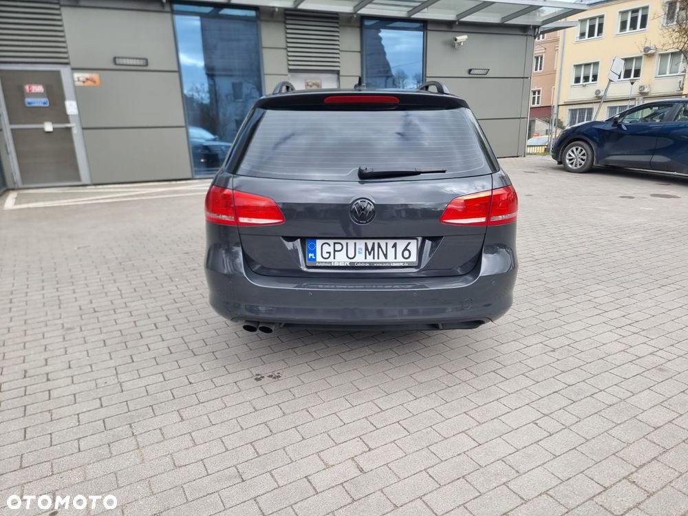 Volkswagen Passat 2.0 TDI Comfortline - 19