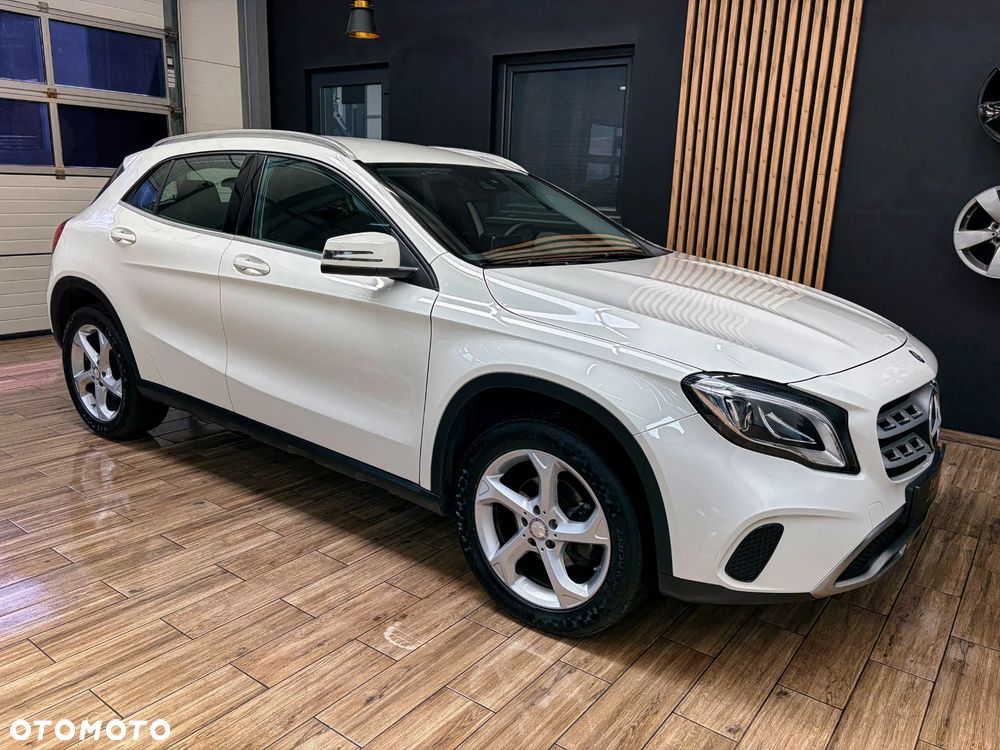 Mercedes-Benz GLA 200 7G-DCT Style - 6