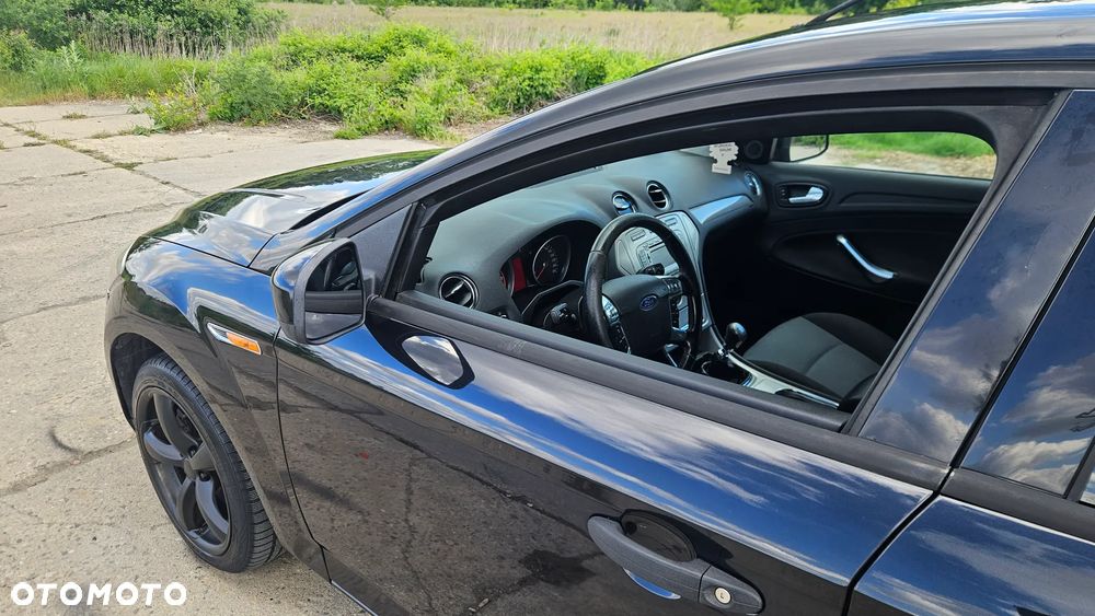 Ford Mondeo 2.0 TDCi Black Magic - 13