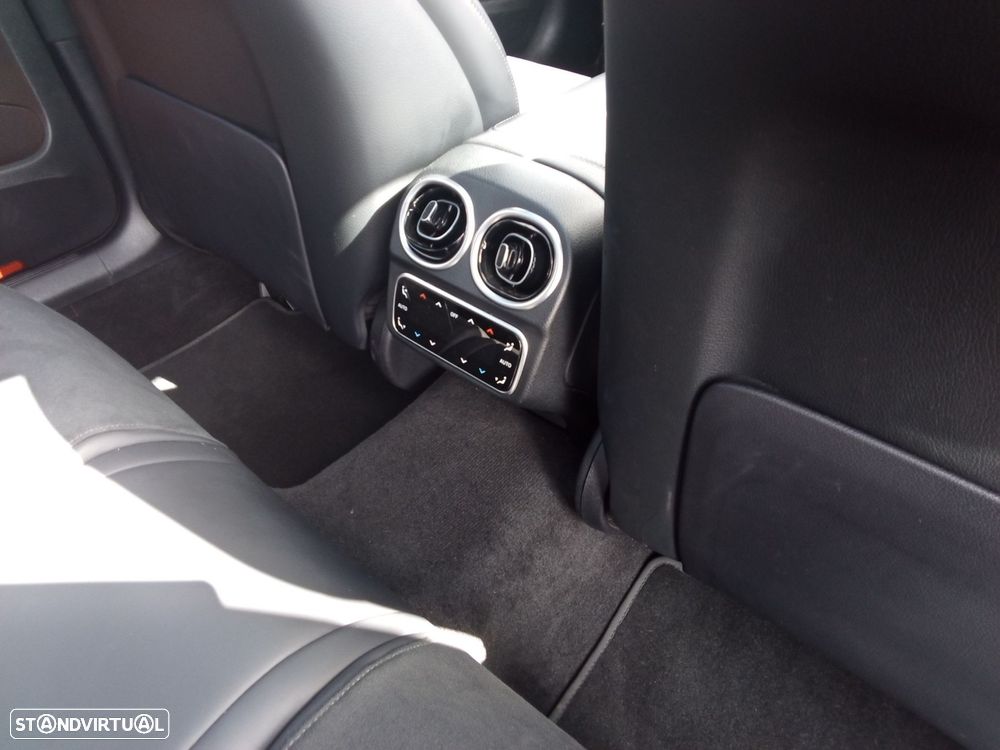 Mercedes-Benz C 300 - 32
