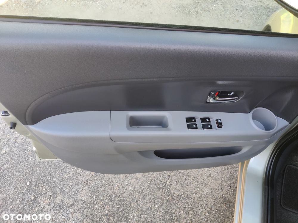 Daihatsu Sirion 1.3 Top S - 18