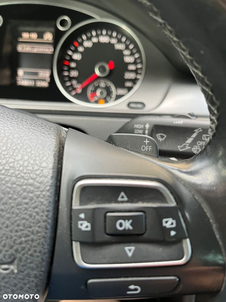 Volkswagen Passat 2.0 TDI DSG BlueMotion Technology Comfortline - 21