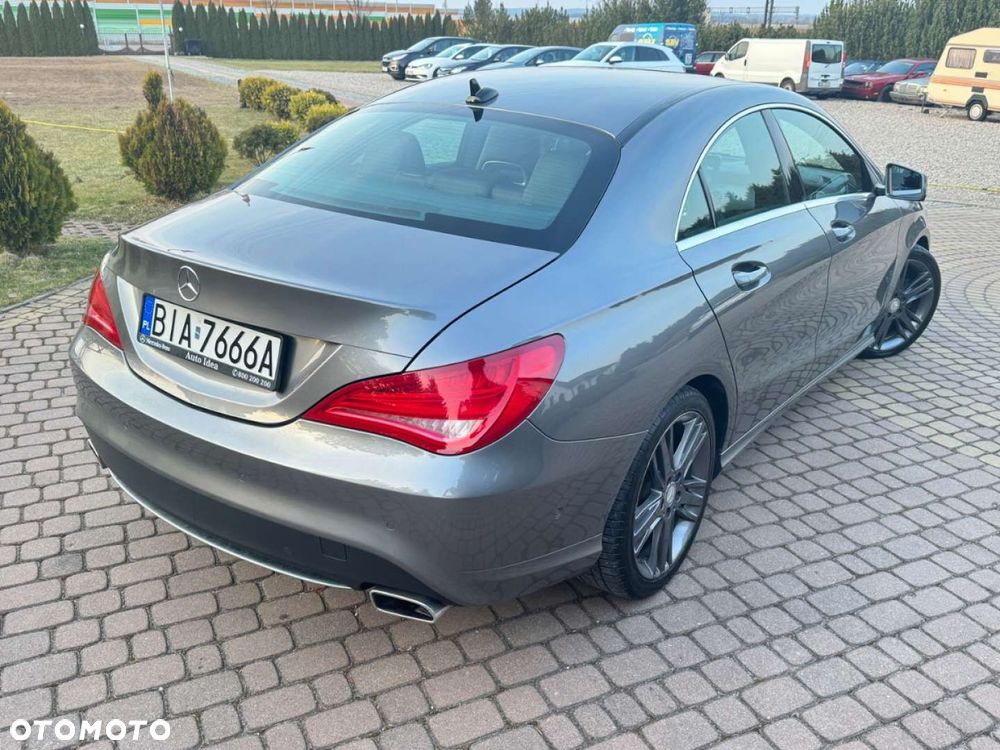 Mercedes-Benz CLA 200 7G-DCT Orange Art Edition - 31