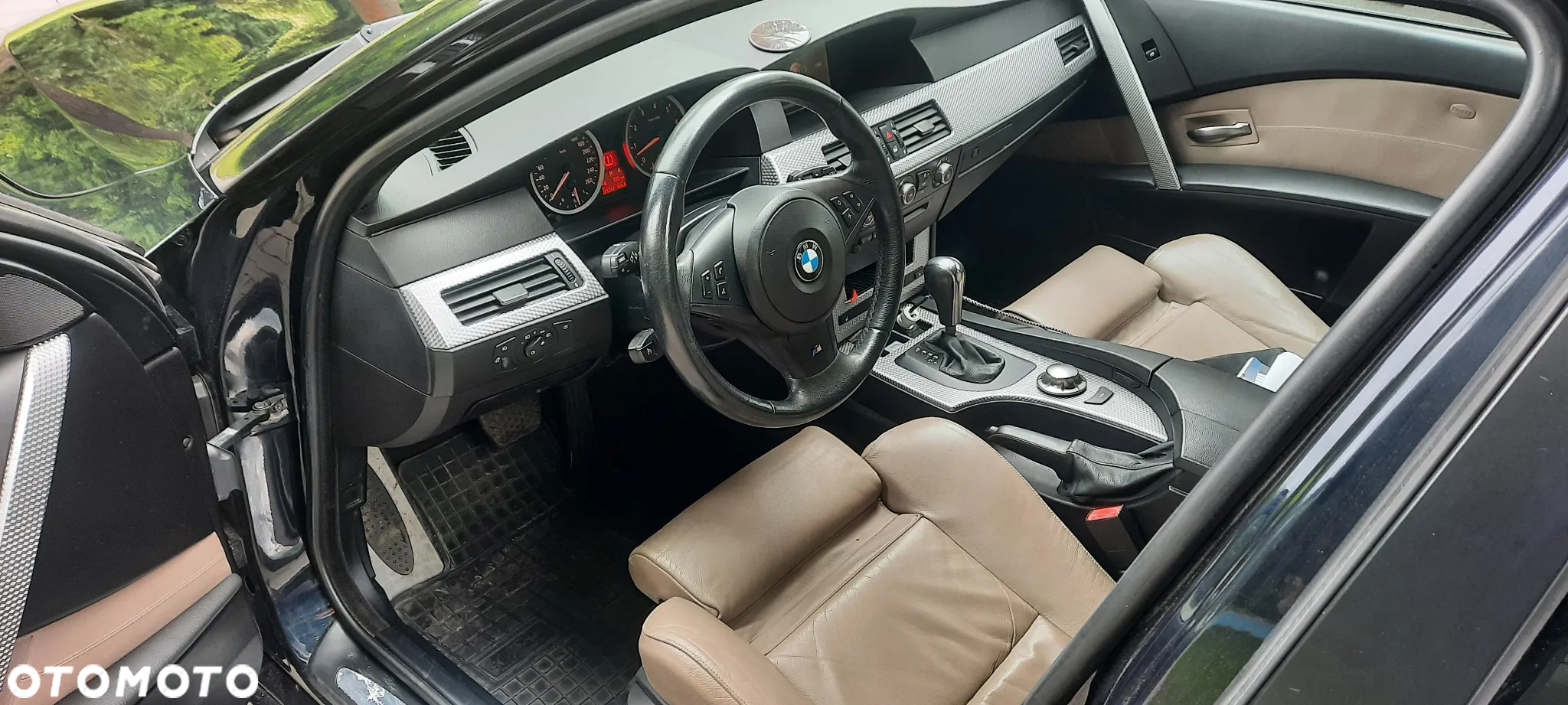 BMW Seria 5 530i Touring - 14