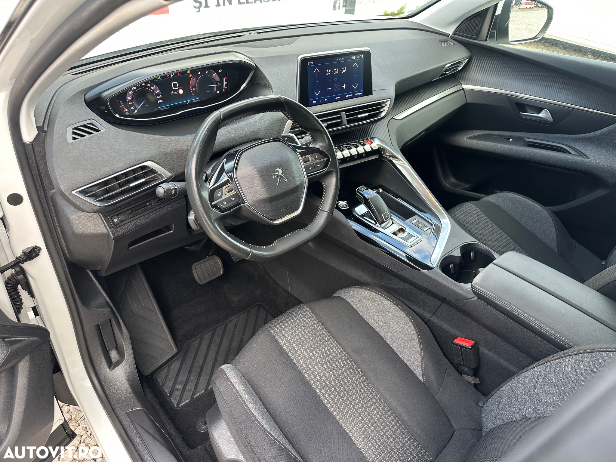Peugeot 3008 BlueHDi 130 Stop & Start EAT8 Allure - 5