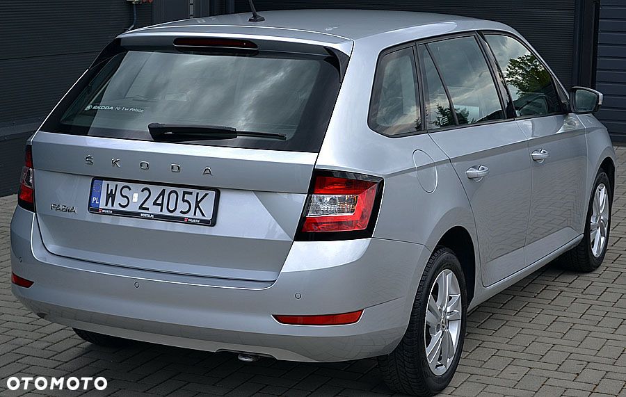 Skoda Fabia 1.0 TSI Style Color - 5