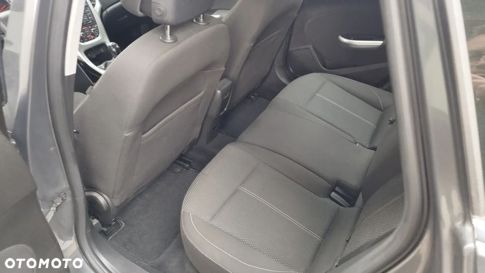 Opel Astra 1.4 Turbo Cosmo - 25