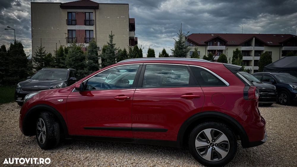 Kia Niro 1.6 GDI HEV 2WD OPF Aut. Edition 7 - 3