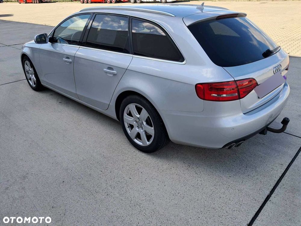 Audi A4 Avant - 4