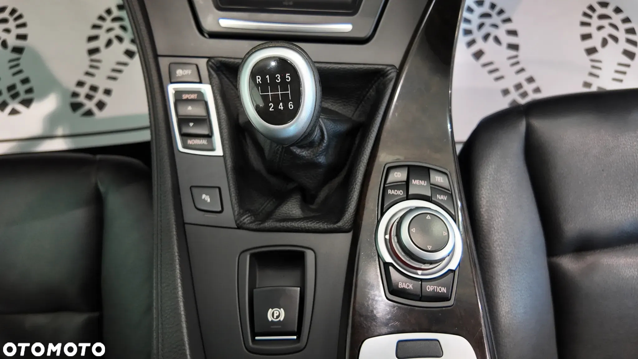 BMW Seria 5 523i - 28