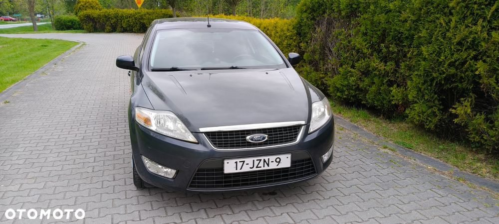 Ford Mondeo 2.0 Ambiente - 26
