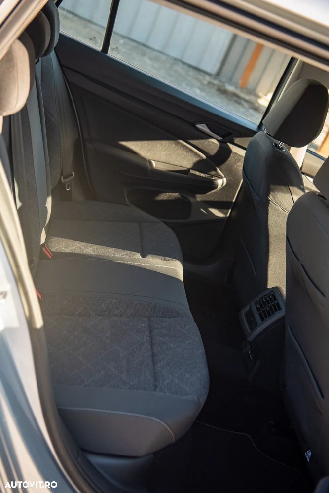 Volkswagen Golf Variant 2.0 TDI SCR DSG Life - 11