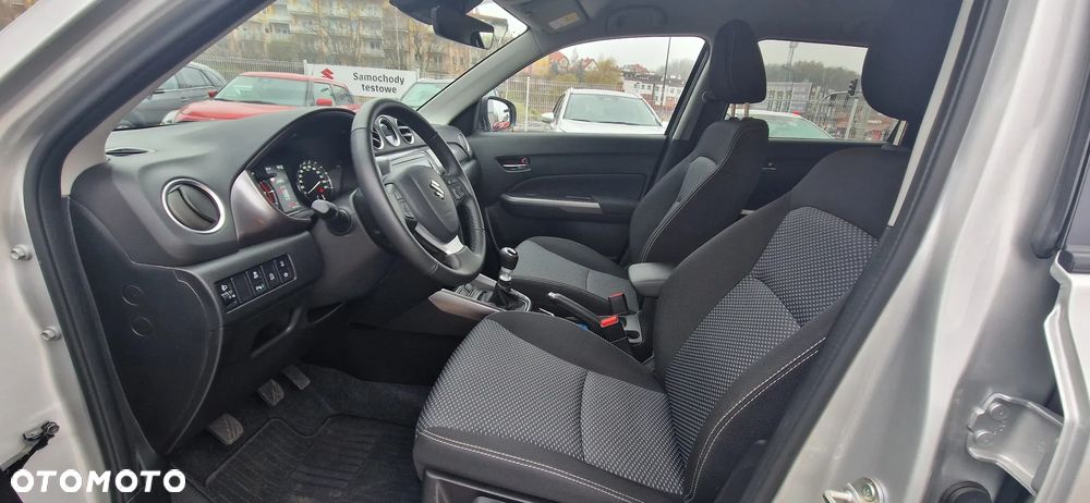 Suzuki Vitara 1.4 Boosterjet mHEV Premium Plus 2WD - 11