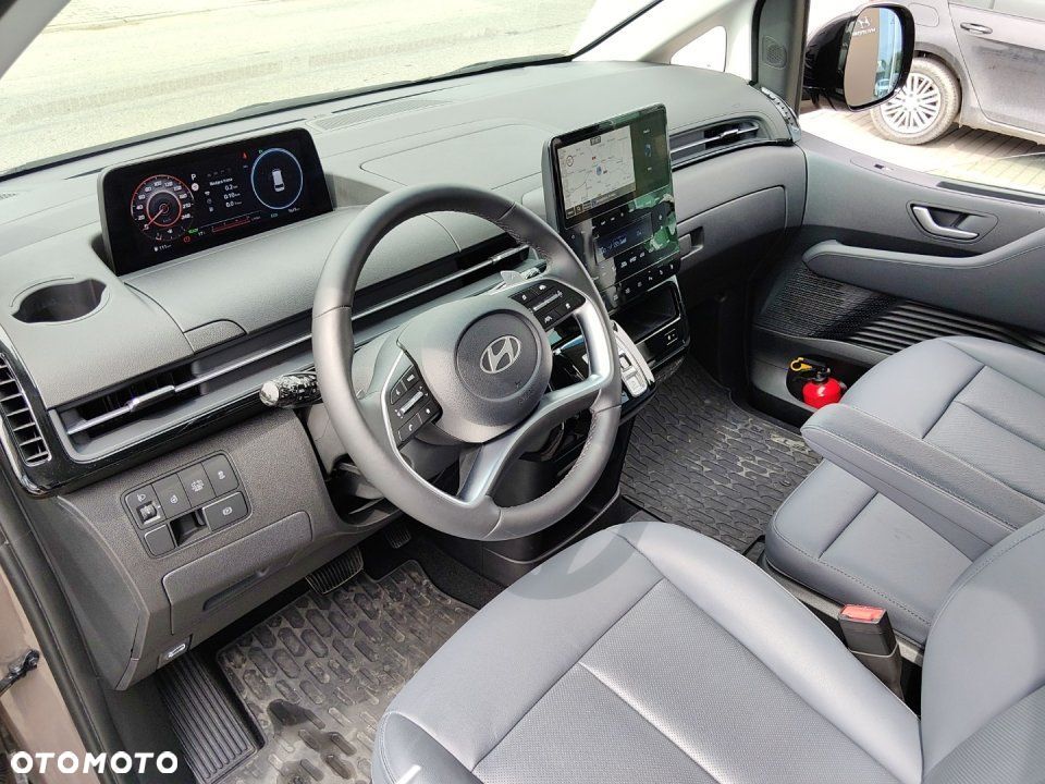 Hyundai Staria - 11